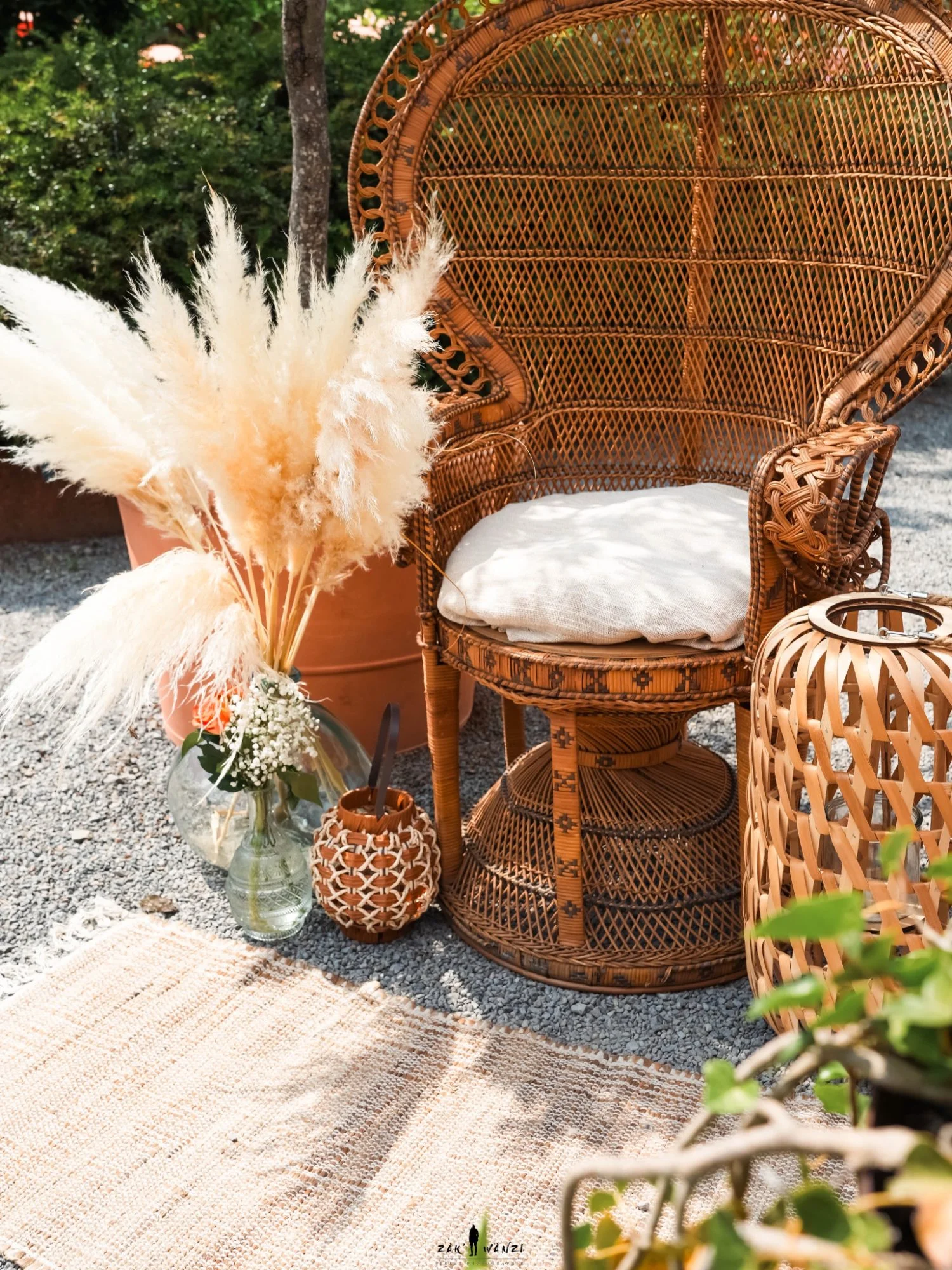Décoration bohème, fauteuil en rotin