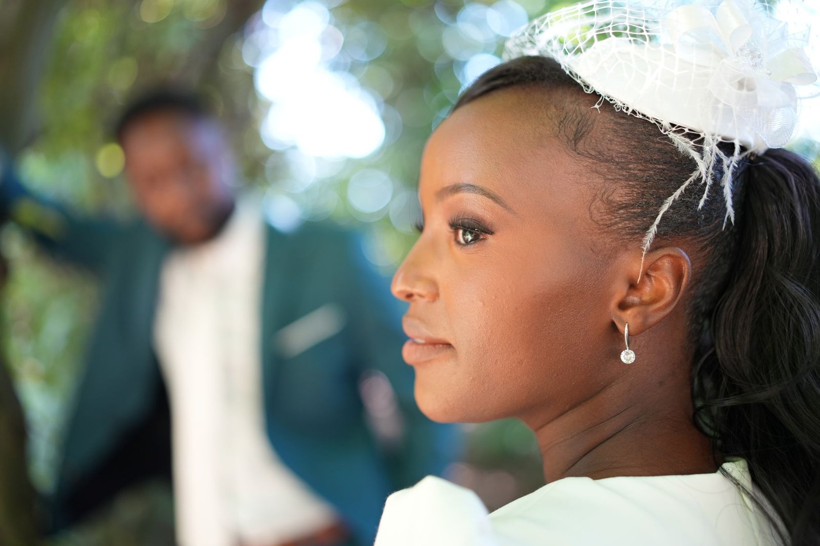 Portrait de mariée de profil
